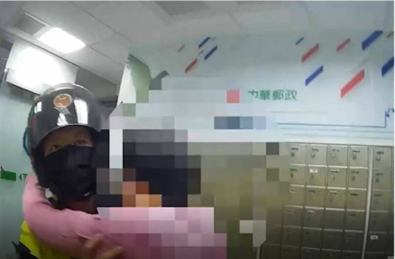 PLAY948-博彩快訊-北市婦人落入網拍詐騙被阻 她激動「抱警」