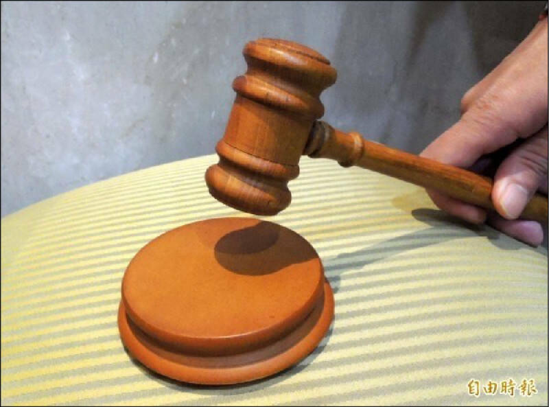 PLAY948-熱門新聞-💔豪擲千金！「BMW+百萬存款」討愛無用！ 癡情男慘遭女友告「跟騷」