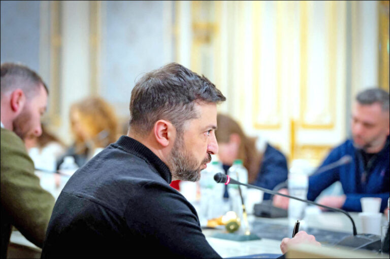 PLAY948-熱門新聞-不談也要談！美軍強勢劃定「停戰日」，逼烏俄元首赴美談判，終局之戰來臨？