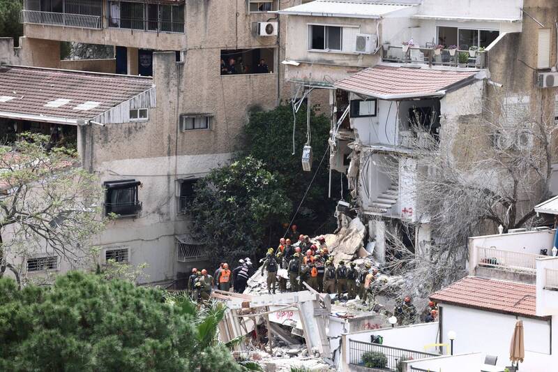 PLAY948-熱門新聞-【血染住宅區】以色列海法慘遭伊朗轟炸！ 1 名菲律賓公民無辜慘死 戰火無情！