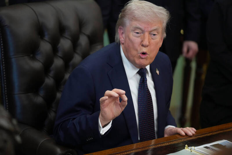 PLAY948-熱門新聞-【美軍天羅地網】開戰信號？3 航艦編隊強勢壓境荷姆茲海峽！葉耀元驚爆：這是不容置疑的「滅國級威嚇」！