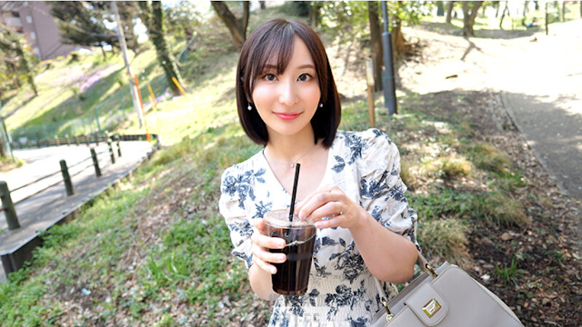 AV- [對回覆感到沮喪] 一位28歲的妻子，性慾陰沉而好色